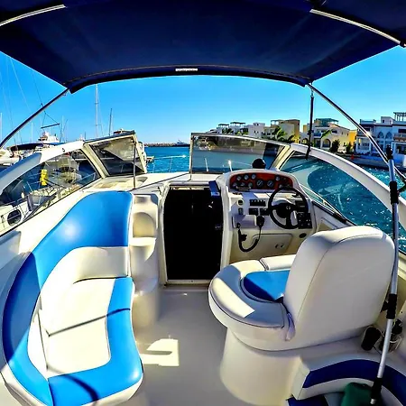 Yacht Sella Ronda Úszó hotel *
