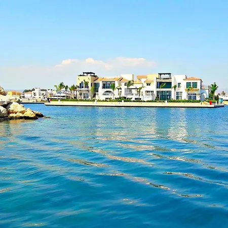Úszó hotel Yacht Sella Ronda *